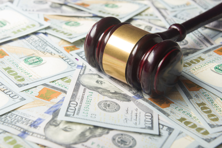 how much does a medical malpractice lawyer cost